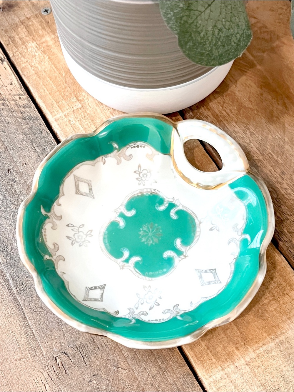 Vintage Oscar Schlegelmilch Germany Green & Gold Porcelain Trinket Bonbon Dish